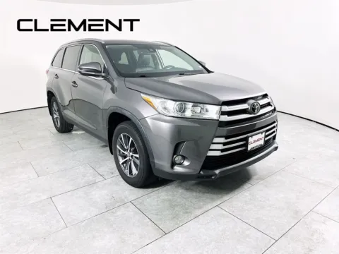 More photos of 2019 Toyota Highlander XLE at Clement Ford, MO