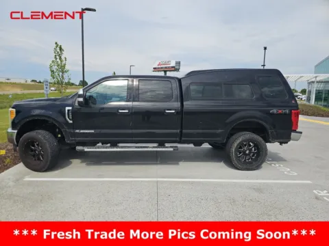Black 2017 Ford F-250SD XLT for sale in Wentzville, MO