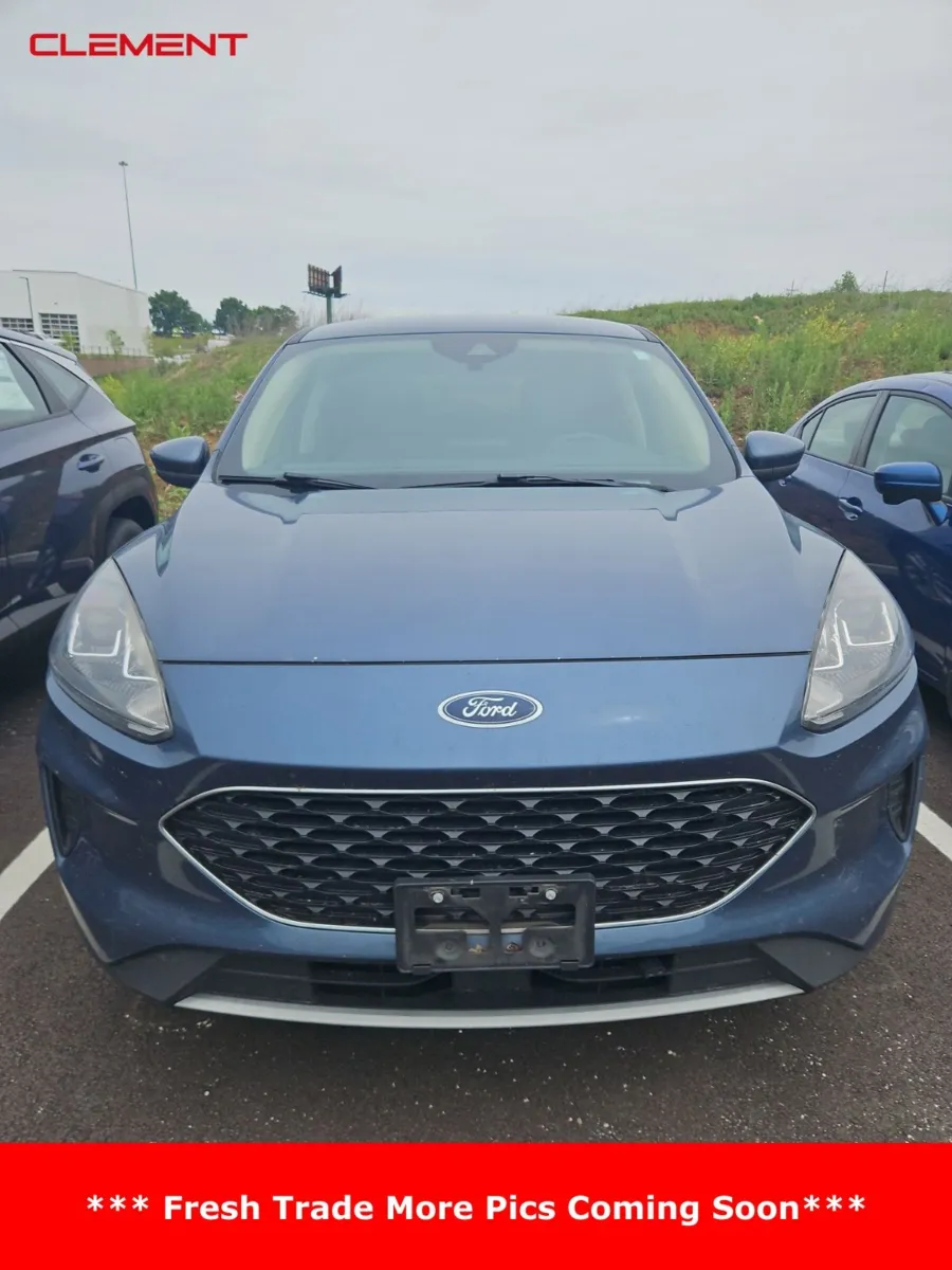 Blue 2020 Ford Escape SE for sale in Wentzville, MO