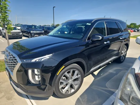 Photos of 2020 Hyundai Palisade SEL for sale in Wentzville, MO at Clement Ford