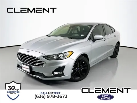 Silver 2020 Ford Fusion SE for sale in Wentzville, MO