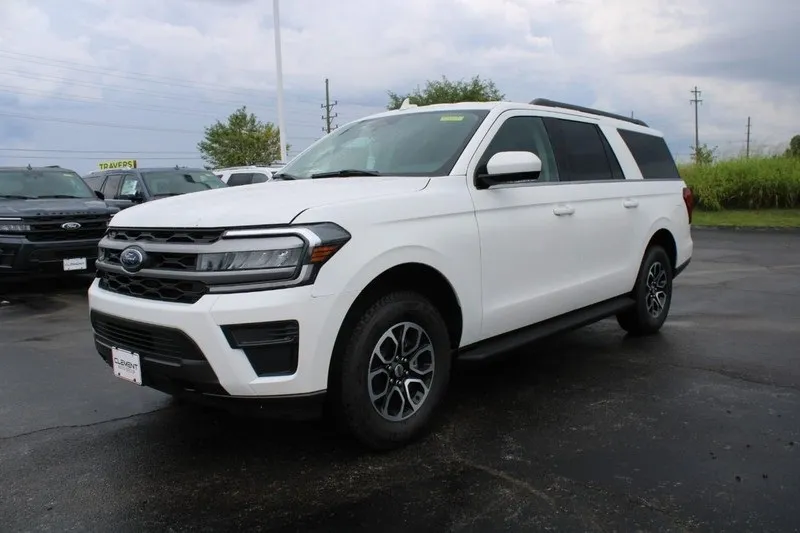 2023 Ford Expedition Max XLT for sale in Wentzville, MO