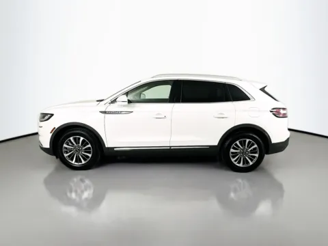 More photos of 2022 Lincoln Nautilus Standard at Clement Ford, MO