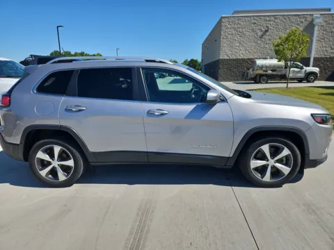 Photos of 2019 Jeep Cherokee Limited for sale in Wentzville, MO at Clement Ford