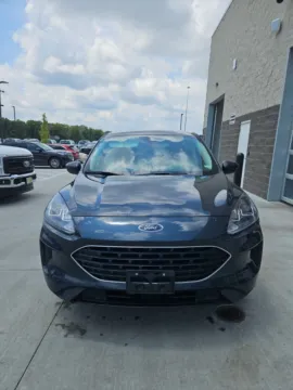 Blue 2022 Ford Escape SE for sale in Wentzville, MO