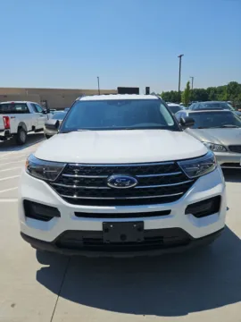 White 2021 Ford Explorer XLT for sale in Wentzville, MO