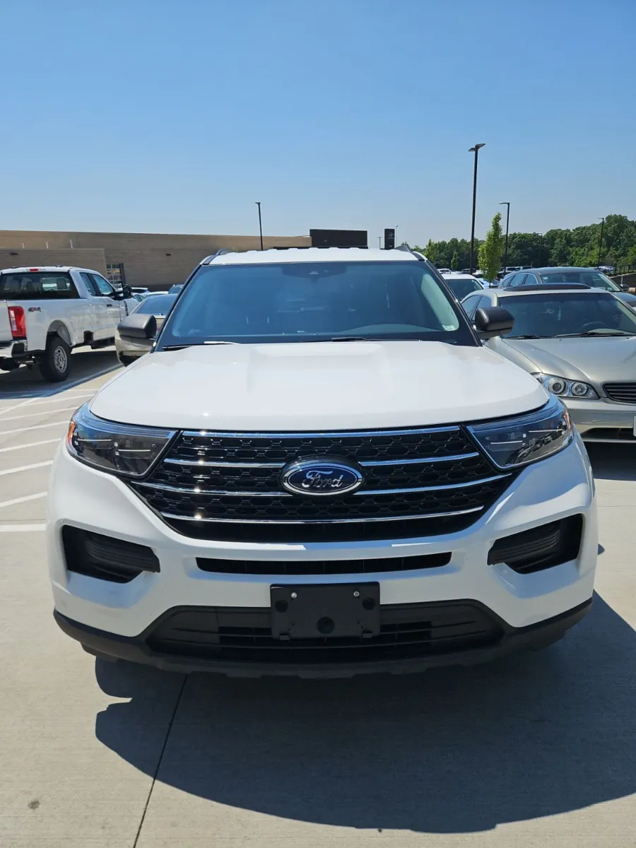 White 2021 Ford Explorer XLT for sale in Wentzville, MO