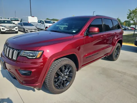 Photos of 2020 Jeep Grand Cherokee Altitude for sale in Wentzville, MO at Clement Ford