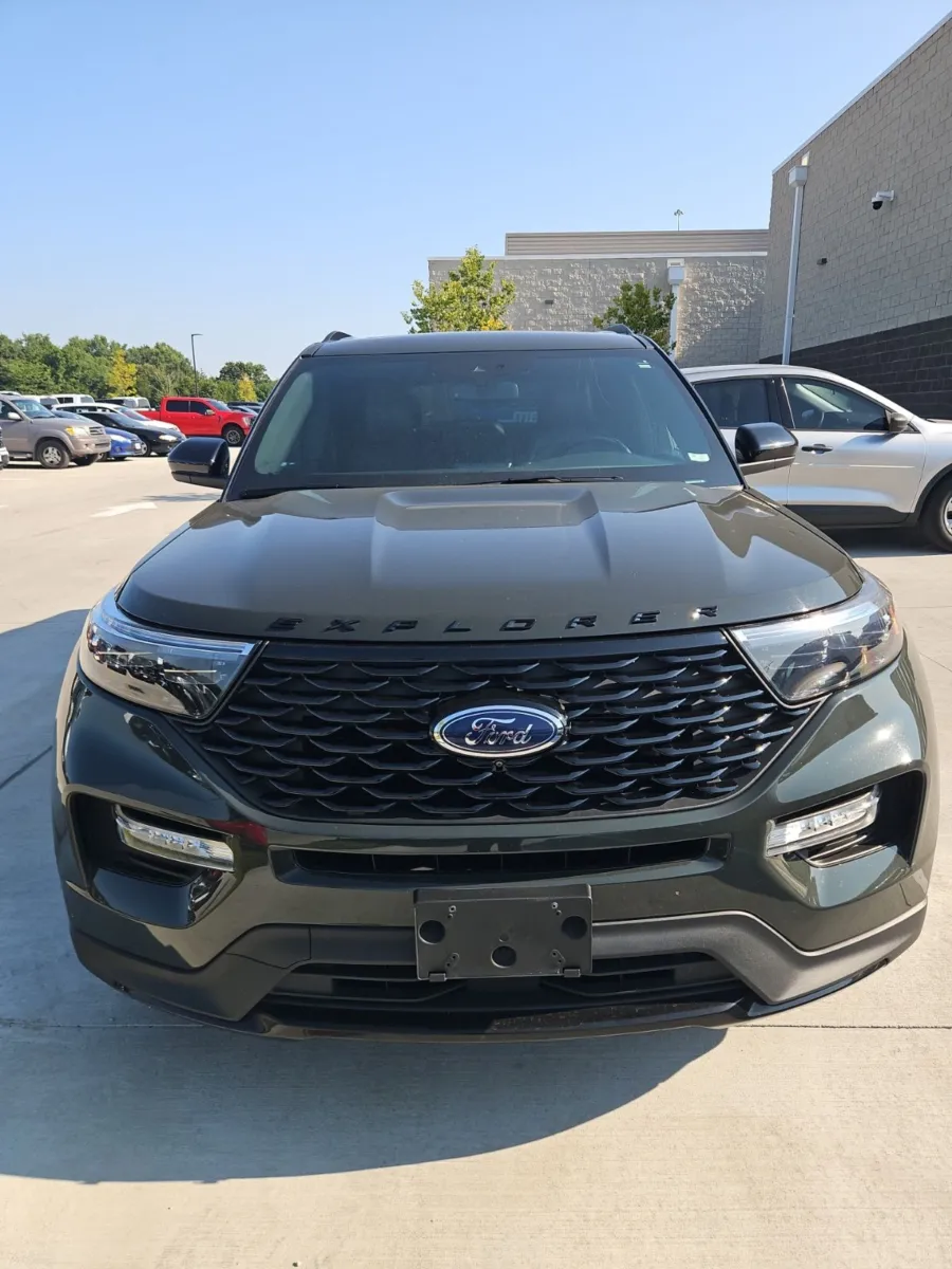 Green 2022 Ford Explorer ST-Line for sale in Wentzville, MO