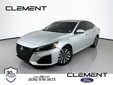 Silver 2023 Nissan Altima 2.5 SV for sale in Wentzville, MO