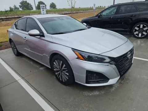 Another view of 2023 Nissan Altima 2.5 SV for sale in Wentzville, MO at Clement Ford
