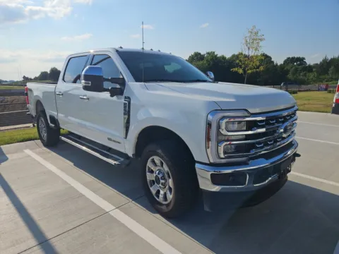 White 2026 Ford F-250SD Lariat for sale in Wentzville, MO