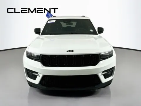 Another view of 2023 Jeep Grand Cherokee Altitude X for sale in Wentzville, MO at Clement Ford