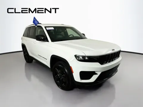 More photos of 2023 Jeep Grand Cherokee Altitude X at Clement Ford, MO