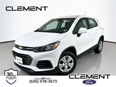 White 2019 Chevrolet Trax LS for sale in Wentzville, MO