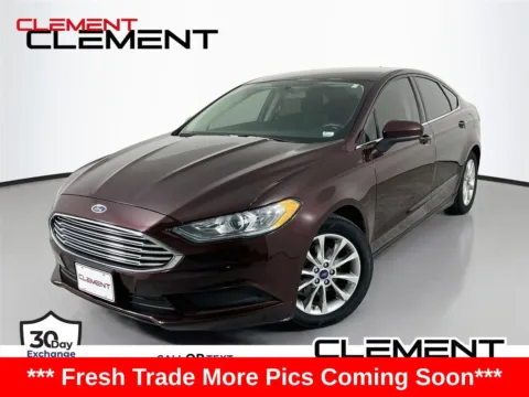 Red 2017 Ford Fusion SE for sale in Wentzville, MO
