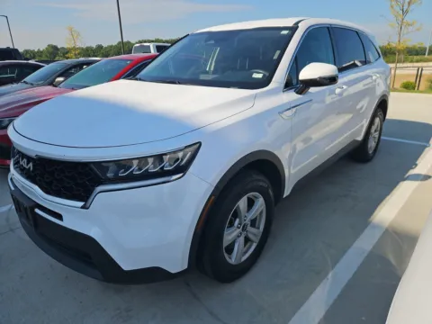 Photos of 2022 Kia Sorento LX for sale in Wentzville, MO at Clement Ford