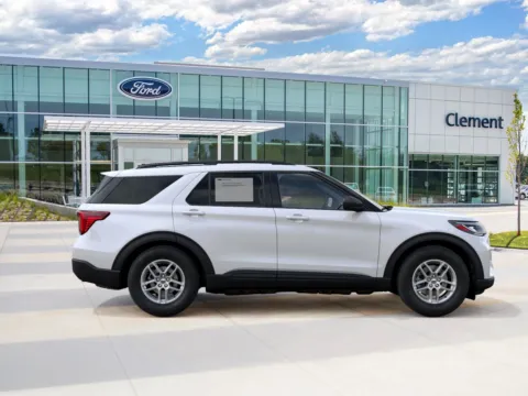More photos of 2027 Ford Explorer Active at Clement Ford, MO