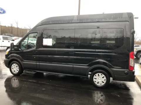 Black 2019 Ford Transit-350 XLT for sale in Wentzville, MO