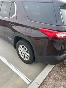 More photos of 2021 Chevrolet Traverse LT at Clement Ford, MO