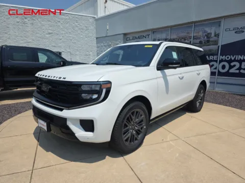 White 2025 Ford Expedition Platinum for sale in O'Fallon, MO
