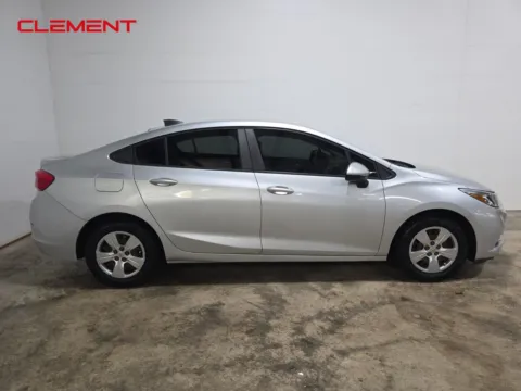 More photos of 2018 Chevrolet Cruze LS at Clement Ford, MO