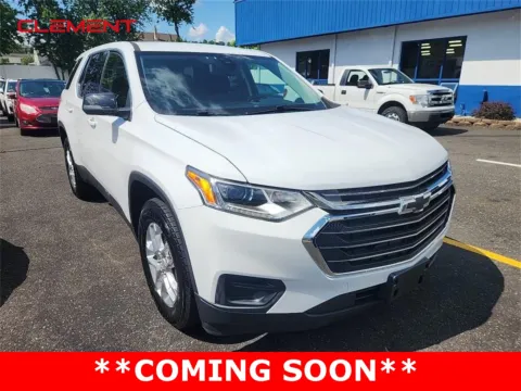 White 2021 Chevrolet Traverse LS for sale in O'Fallon, MO