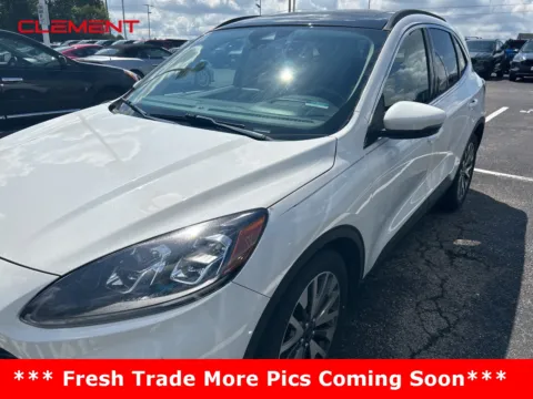 White 2020 Ford Escape Titanium Hybrid for sale in O'Fallon, MO