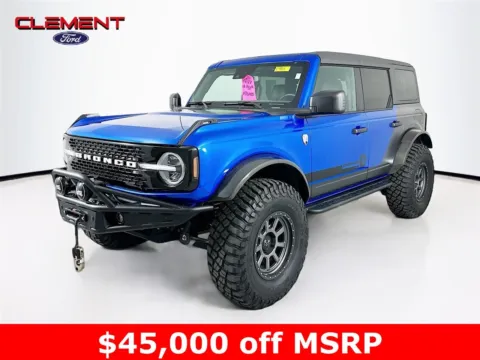 Blue 2024 Ford Bronco Wildtrak for sale in Wentzville, MO