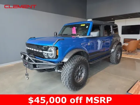 Blue 2024 Ford Bronco Wildtrak for sale in Wentzville, MO
