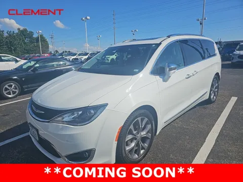 White 2019 Chrysler Pacifica Limited for sale in O'Fallon, MO