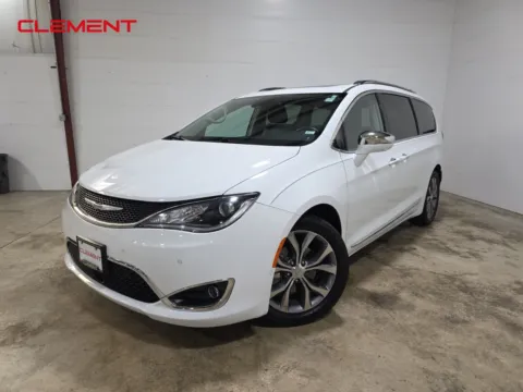 White 2019 Chrysler Pacifica Limited for sale in O'Fallon, MO