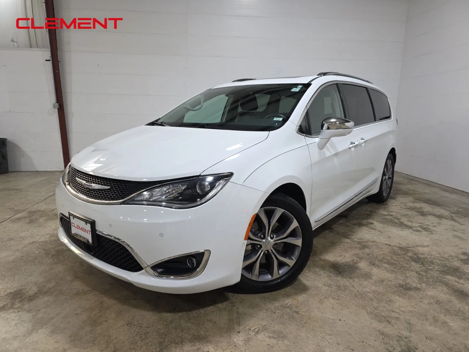 White 2019 Chrysler Pacifica Limited for sale in O'Fallon, MO