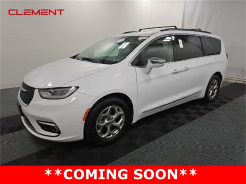 White 2022 Chrysler Pacifica Limited for sale in O'Fallon, MO