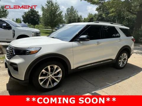 White 2023 Ford Explorer Platinum for sale in O'Fallon, MO