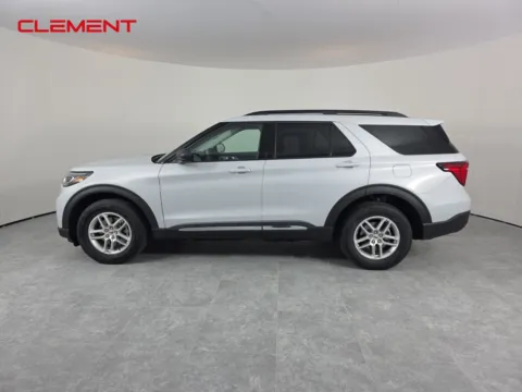 More photos of 2025 Ford Explorer Active at Clement Ford, MO