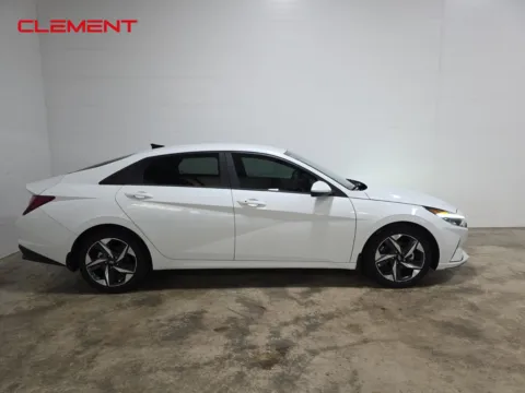 More photos of 2023 Hyundai Elantra SEL at Clement Ford, MO