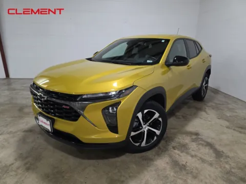 Yellow 2025 Chevrolet Trax 1RS for sale in Wentzville, MO