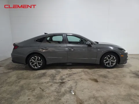 More photos of 2022 Hyundai Sonata SEL at Clement Ford, MO