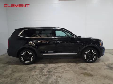 More photos of 2025 Kia Telluride S at Clement Ford, MO