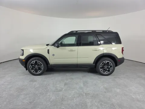 More photos of 2025 Ford Bronco Sport Outer Banks at Clement Ford, MO