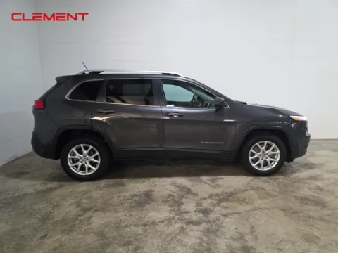 More photos of 2014 Jeep Cherokee Latitude at Clement Ford, MO