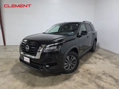 Black 2024 Nissan Pathfinder SV for sale in O'Fallon, MO