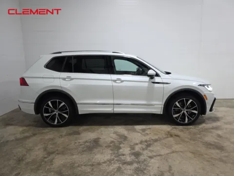 More photos of 2022 Volkswagen Tiguan 2.0T SEL R-Line at Clement Ford, MO