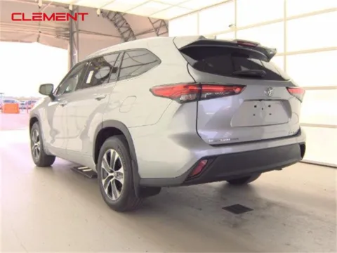 Photos of 2021 Toyota Highlander XLE for sale in O'Fallon, MO at Clement Ford