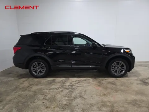 More photos of 2022 Ford Explorer XLT at Clement Ford, MO