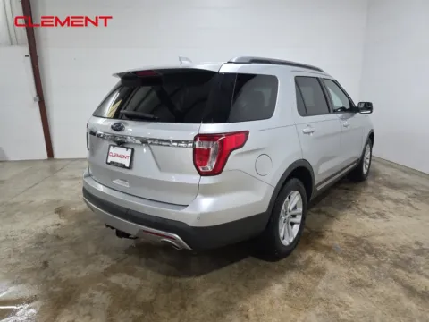 More photos of 2017 Ford Explorer XLT at Clement Ford, MO