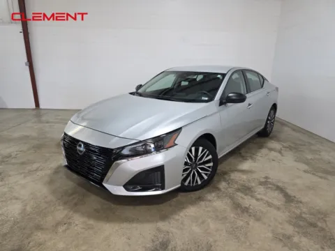 Silver 2024 Nissan Altima 2.5 SV for sale in O'Fallon, MO