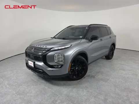 Silver 2023 Mitsubishi Outlander for sale in Wentzville, MO