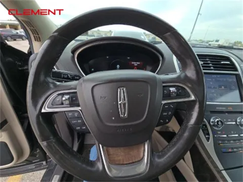 More photos of 2020 Lincoln Nautilus Reserve at Clement Ford, MO